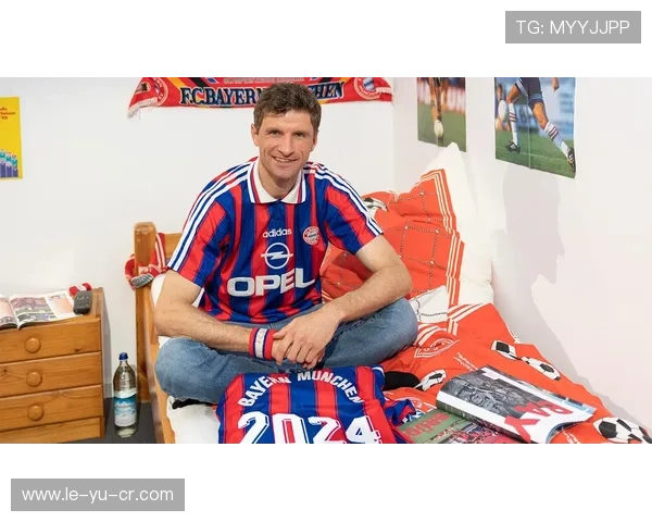 告别了25年的拜仁时光，穆勒为何高昂着头走出安联球场，没落一滴泪？