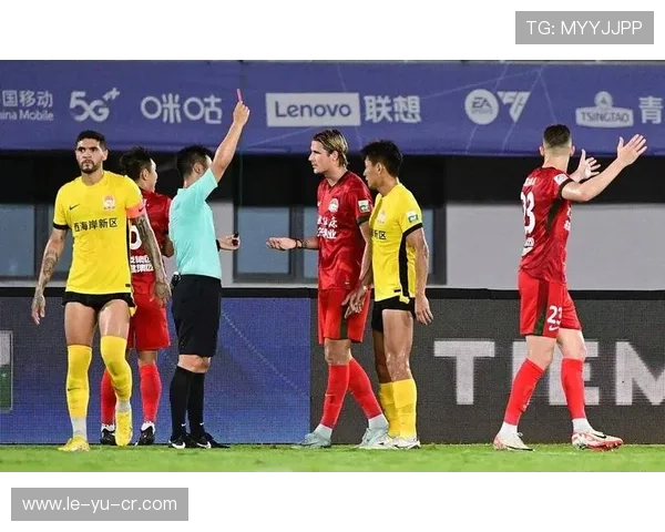 裁判争议判罚引爆足坛热议 裁判争议判罚引爆足坛热议